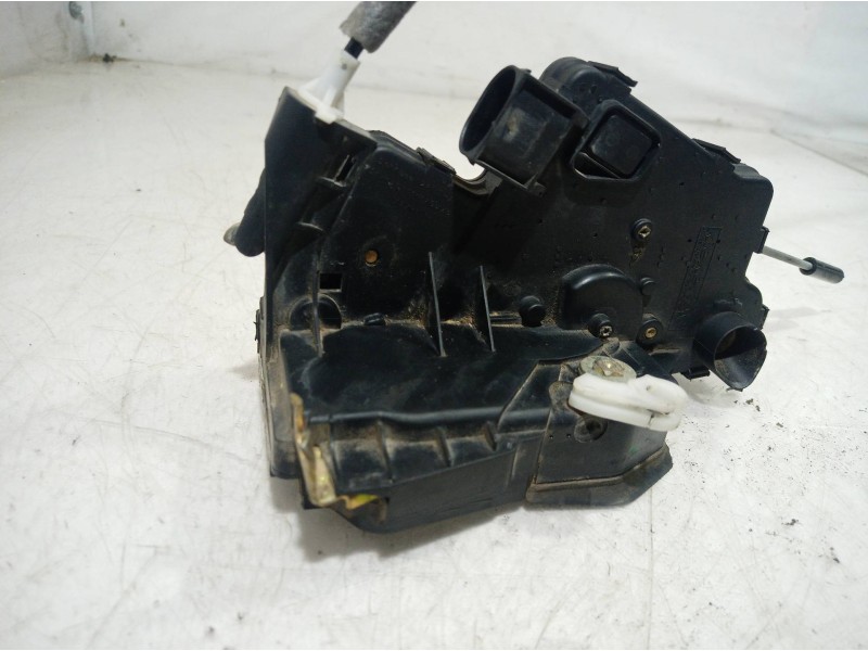 Recambio de cerradura puerta delantera izquierda para bmw serie 3 touring (e46) 330xi referencia OEM IAM   