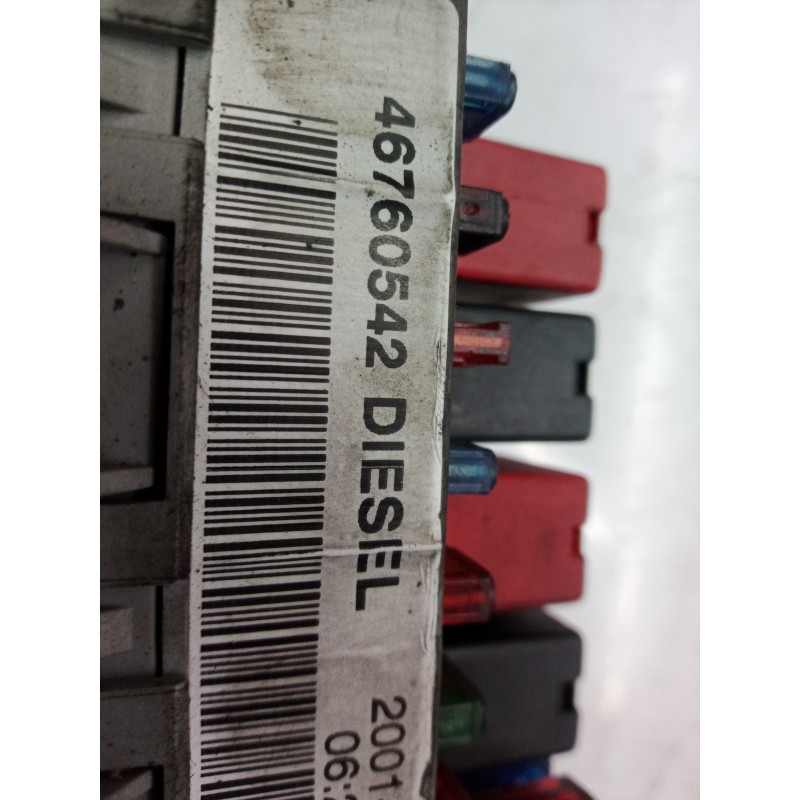 Recambio de caja reles / fusibles para fiat doblo cargo (223) 1.9 d furg. referencia OEM IAM 46760542 46760542 46760542