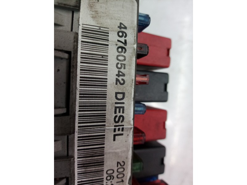 Recambio de caja reles / fusibles para fiat doblo cargo (223) 1.9 d furg. referencia OEM IAM 46760542 46760542 46760542