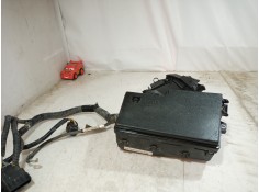 Recambio de caja reles / fusibles para ford c-max edition referencia OEM IAM AV6T14A067AD AV6T14A067AD AV6T14A067