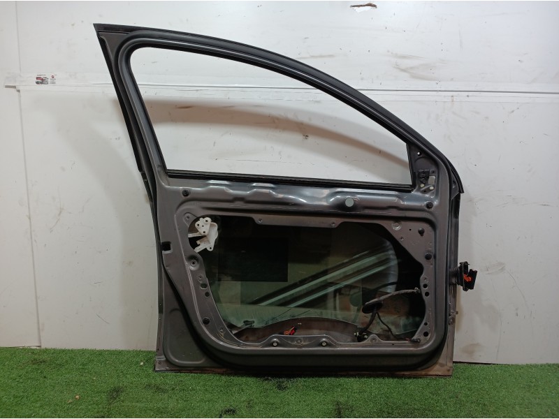 Recambio de puerta delantera izquierda para volkswagen passat berlina (3c2) advance referencia OEM IAM 3C4831311 3C4831311 3C483
