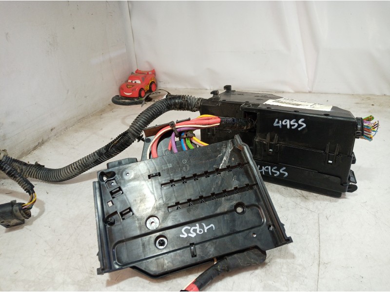 Recambio de caja reles / fusibles para ford c-max edition referencia OEM IAM AV6T14A067AD AV6T14A067AD AV6T14A067