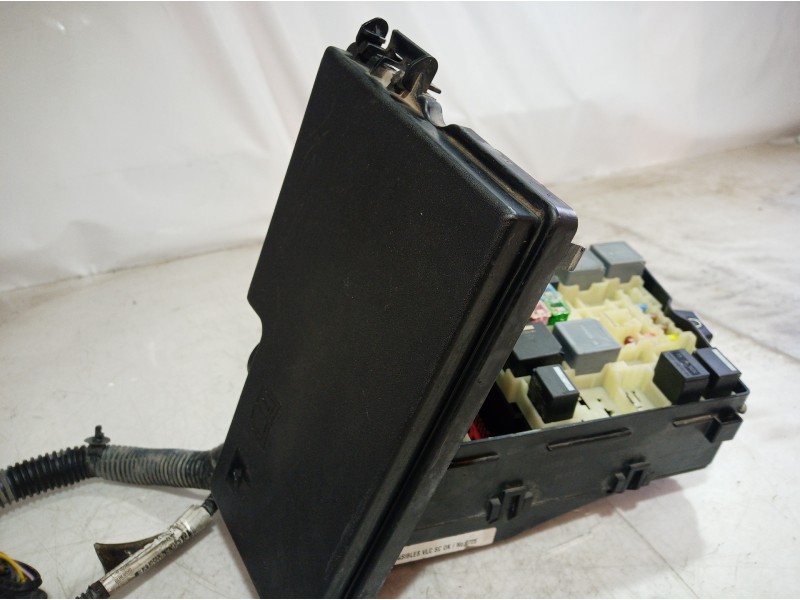 Recambio de caja reles / fusibles para ford c-max edition referencia OEM IAM AV6T14A067AD AV6T14A067AD AV6T14A067