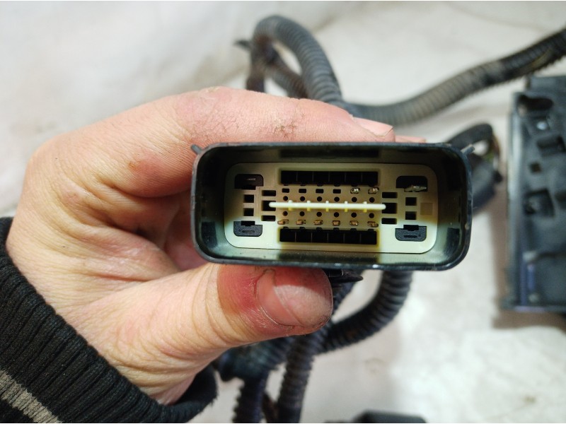 Recambio de caja reles / fusibles para ford c-max edition referencia OEM IAM AV6T14A067AD AV6T14A067AD AV6T14A067