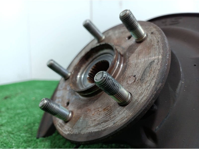 Recambio de mangueta delantera derecha para honda cr-v (re) executive referencia OEM IAM   