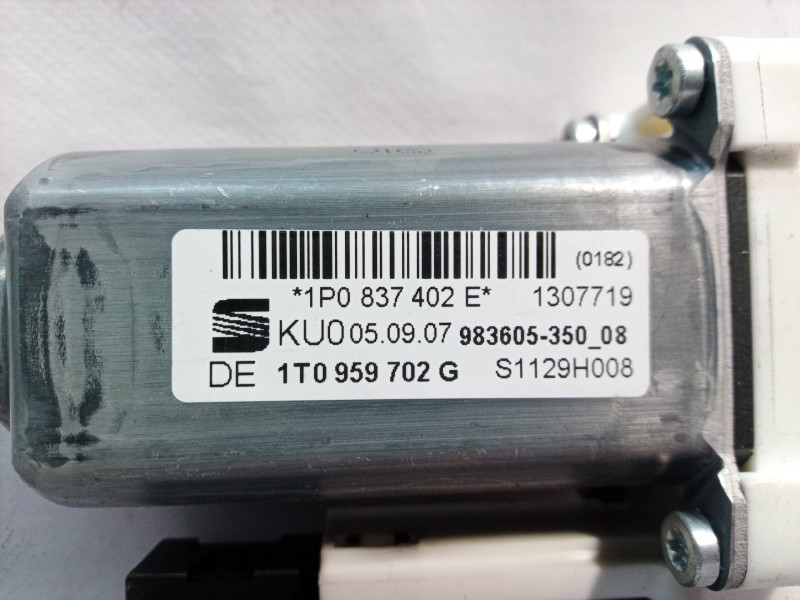 Recambio de motor elevalunas delantero derecho para seat leon (1p1) emocion referencia OEM IAM 1K0959792M 1K0959792 1P0837402