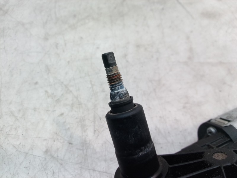 Recambio de motor limpia trasero para seat leon (1p1) emocion referencia OEM IAM 53033812 53033812 53033812