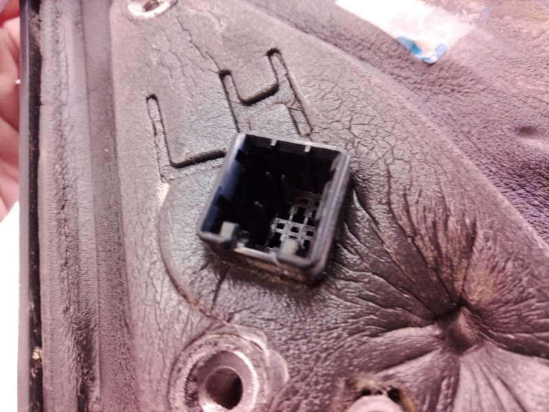 Recambio de retrovisor izquierdo para kia carens referencia OEM IAM   