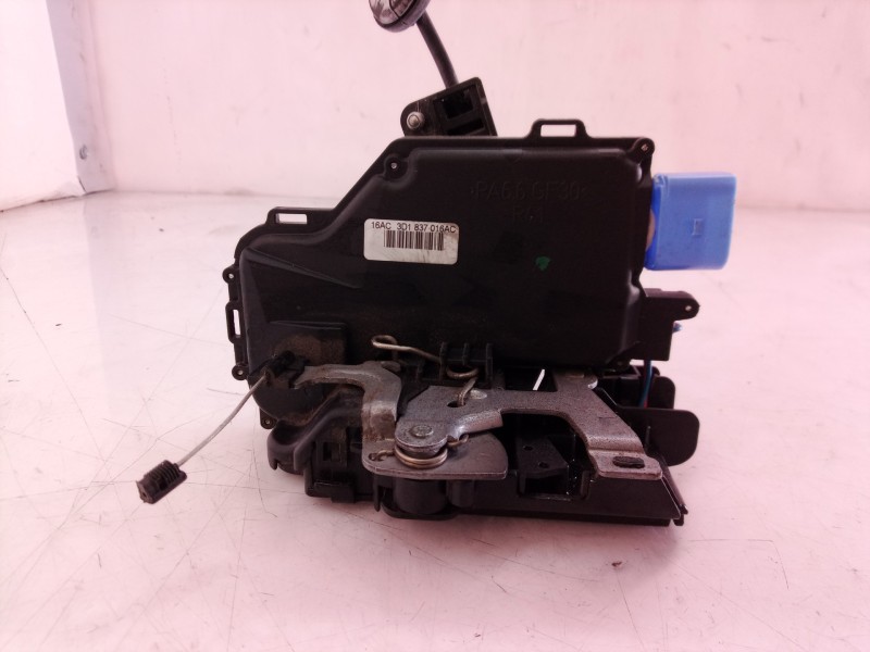 Recambio de cerradura puerta delantera derecha para volkswagen touran (1t2) traveller referencia OEM IAM 3D1837016AC 3D1837016 3