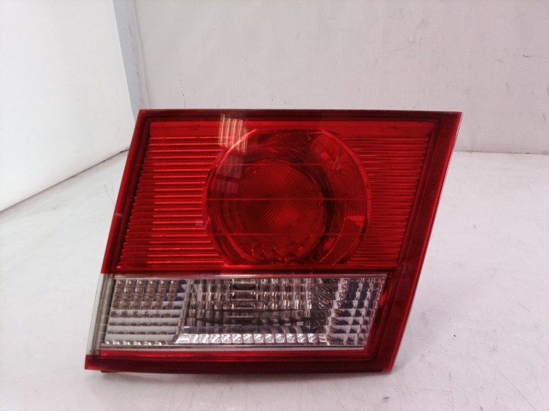 Recambio de piloto trasero derecho interior para kia carens referencia OEM IAM   