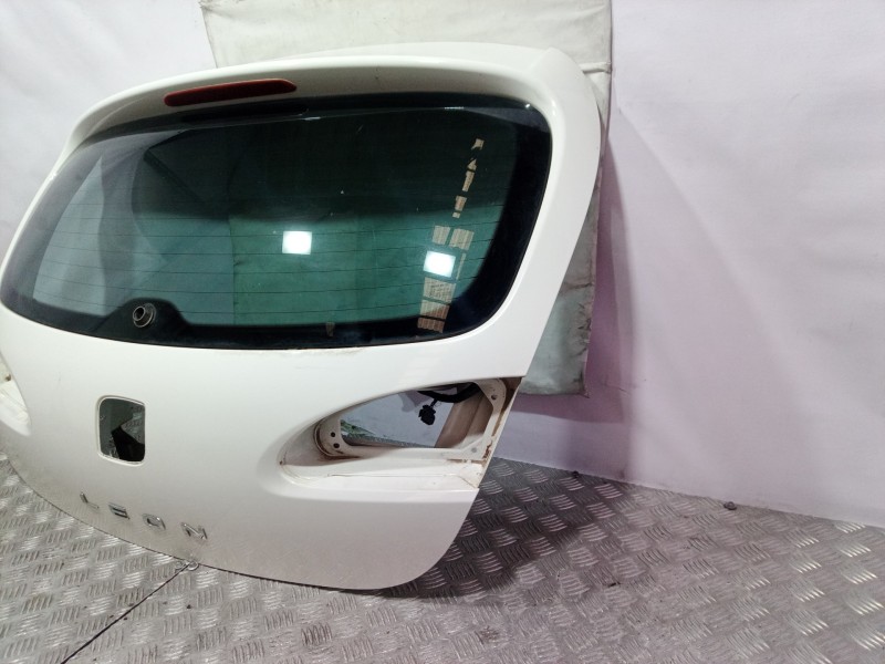 Recambio de porton trasero para seat leon (1p1) emocion referencia OEM IAM 1P9827024  