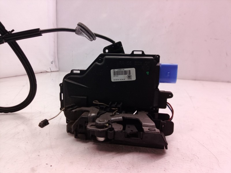 Recambio de cerradura puerta trasera derecha para volkswagen touran (1t2) traveller referencia OEM IAM 7L0839016D 7L0839016 7L08