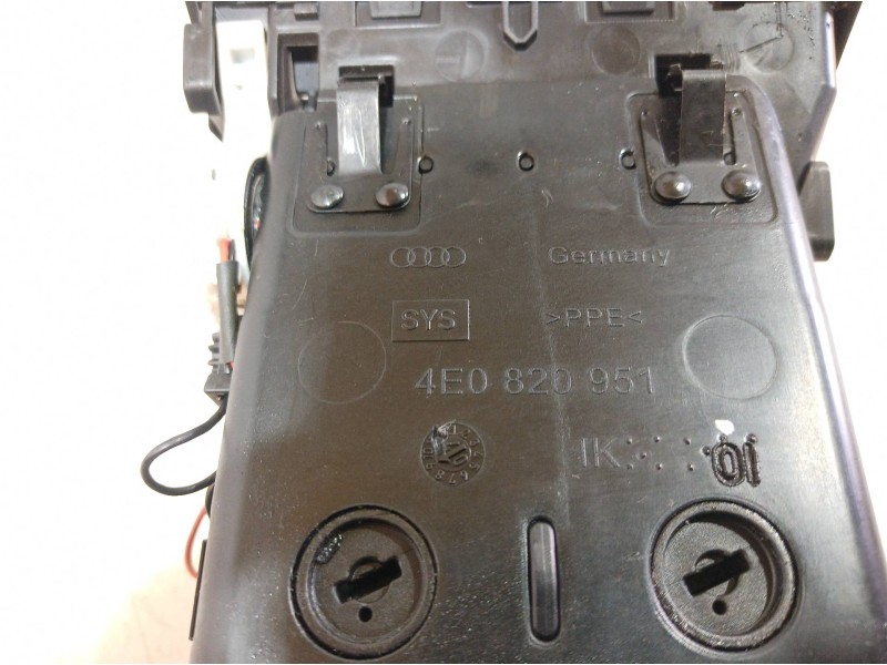 Recambio de rejilla aireadora para audi a8 (4e2) referencia OEM IAM 4E0820951 4E0820951 4E0820951