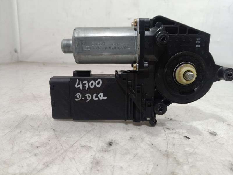 Recambio de motor elevalunas delantero derecho para skoda superb (3u4) elegance referencia OEM IAM 0130821694 0130821694 0130821