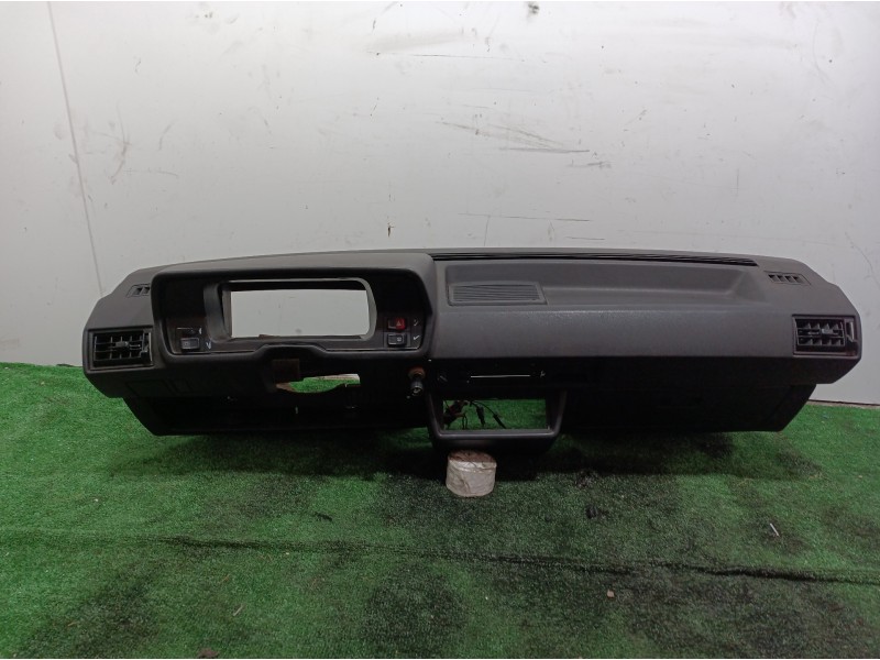 Recambio de salpicadero para volkswagen polo (867/871/873) azur coupe referencia OEM IAM 867857075 867857075 867857075