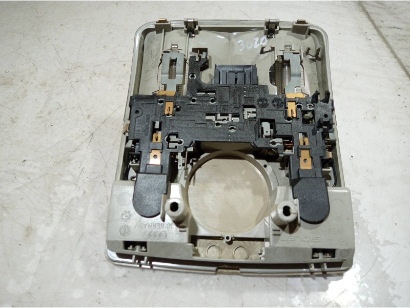 Recambio de luz interior para audi a3 (8l) 1.9 tdi ambiente referencia OEM IAM 8L0947111EFKZ 8L0947111EFKZ 8L0947111EFKZ