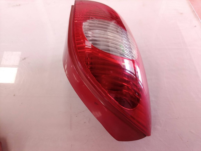 Recambio de piloto trasero izquierdo para citroën xsara picasso 2.0 hdi sx referencia OEM IAM   