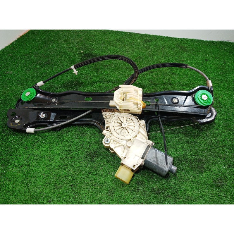 Recambio de elevalunas delantero derecho para bmw serie 1 berlina (e81/e87) 118d referencia OEM IAM 6927028 6927028 996625101