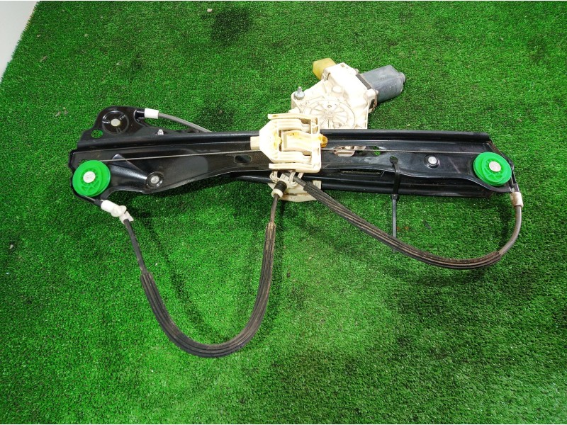 Recambio de elevalunas delantero izquierdo para bmw serie 1 berlina (e81/e87) 118d referencia OEM IAM 6927027 6927027 996624101