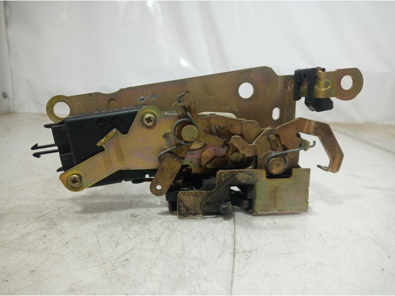 Recambio de cerradura puerta delantera derecha para smart coupe referencia OEM IAM   