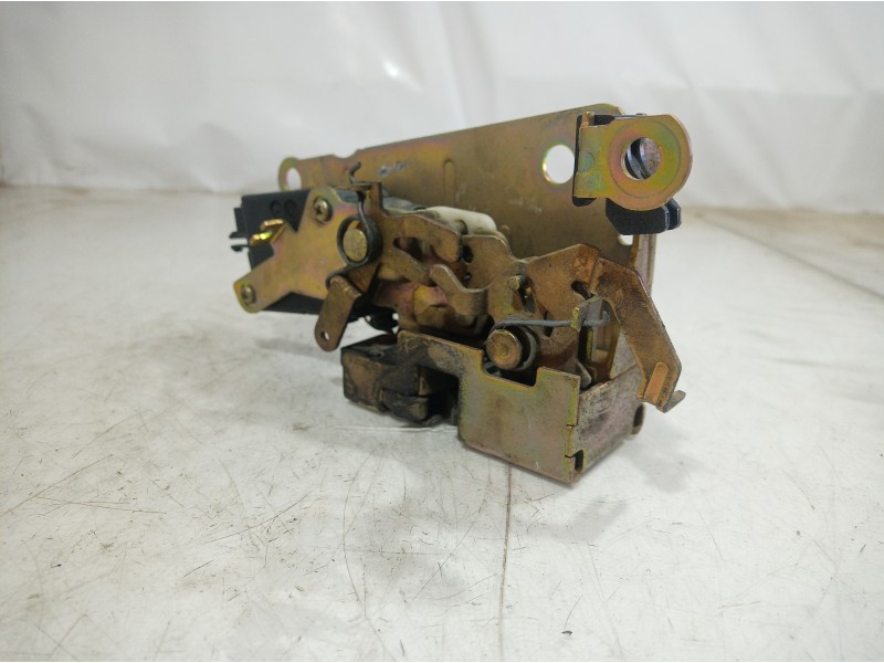 Recambio de cerradura puerta delantera derecha para smart coupe referencia OEM IAM   