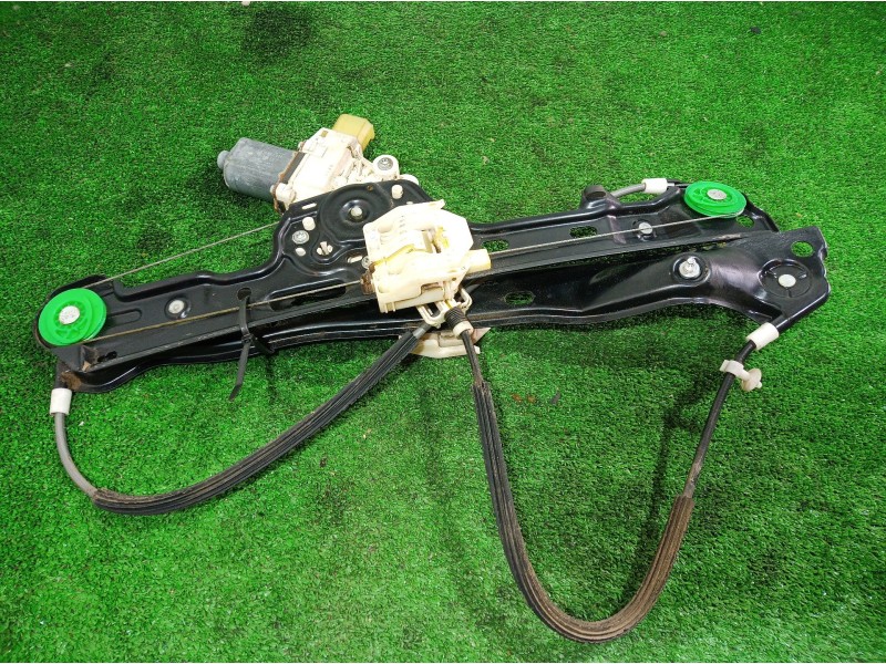 Recambio de elevalunas delantero izquierdo para bmw serie 1 berlina (e81/e87) 118d referencia OEM IAM 6927027 6927027 996624101