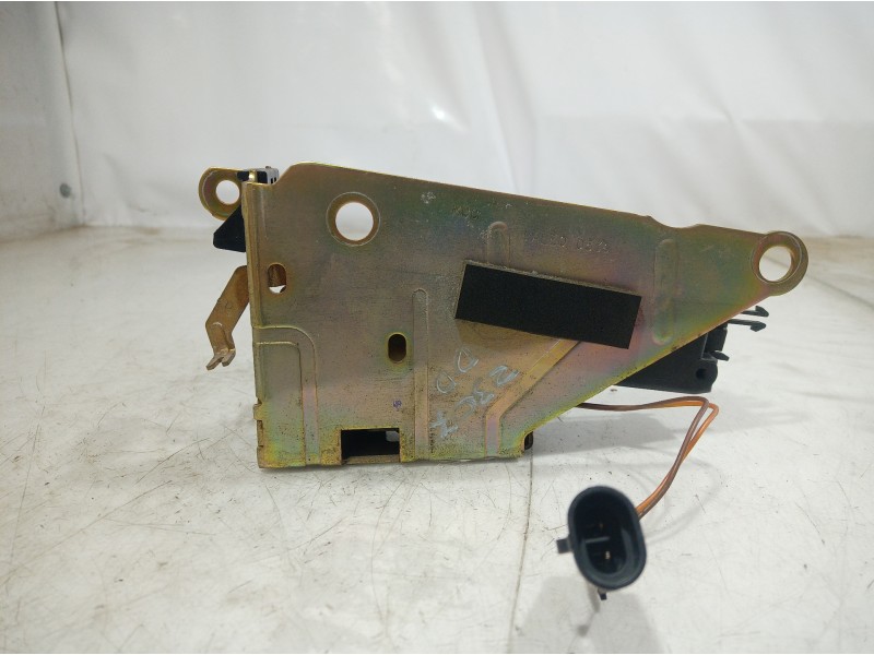 Recambio de cerradura puerta delantera derecha para smart coupe referencia OEM IAM   