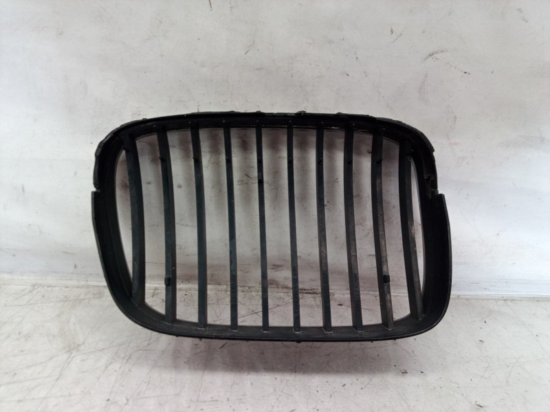Recambio de rejilla delantera para bmw serie 5 berlina (e39) 530d referencia OEM IAM 8159311 8159311 8159311