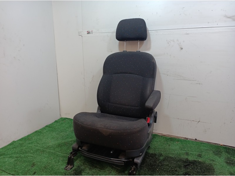 Recambio de asiento delantero derecho para hyundai trajet (fo) 2.0 gls referencia OEM IAM   
