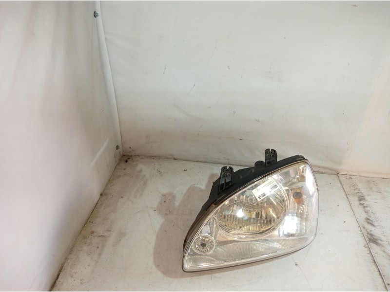 Recambio de faro izquierdo para kia carens 2.0 turbodiesel cat referencia OEM IAM   