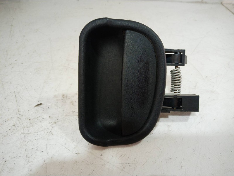 Recambio de maneta interior lateral izquierda para renault kangoo referencia OEM IAM 7700354531 7700354531 7700354531