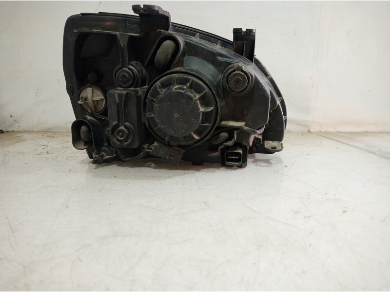 Recambio de faro izquierdo para kia carens 2.0 turbodiesel cat referencia OEM IAM   