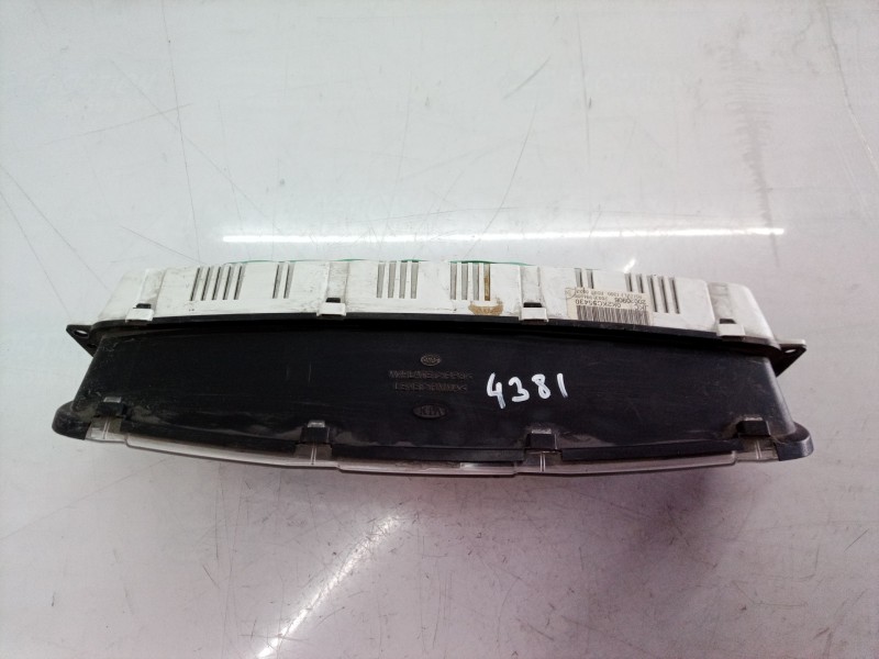 Recambio de cuadro instrumentos para kia carens referencia OEM IAM 0K2KC55430 0K2KC55430 0K2KC55430