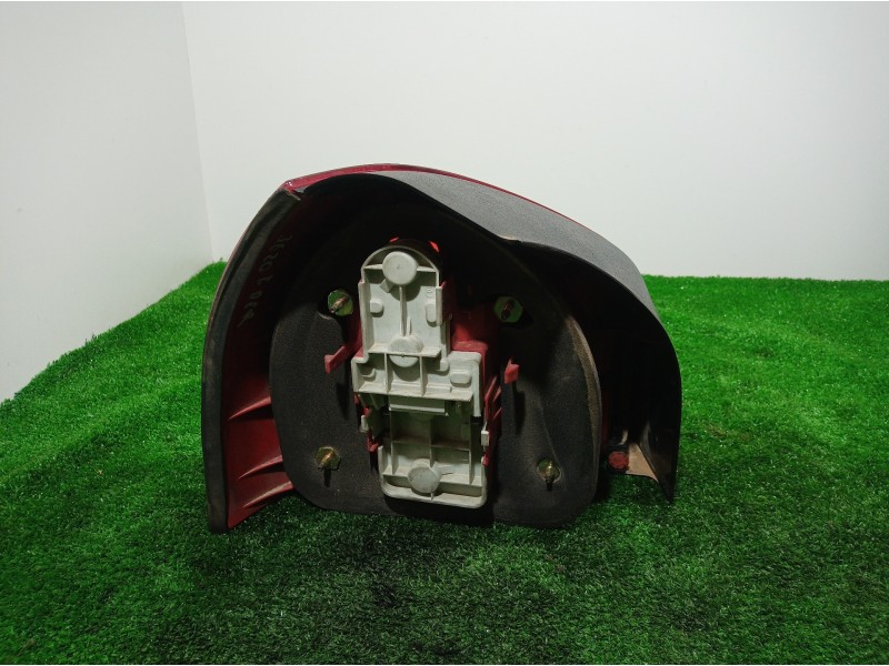 Recambio de piloto trasero derecho para audi a3 (8l) 1.9 tdi ambiente referencia OEM IAM 8L0945096B05S 8L0945096B05S 8L0945096