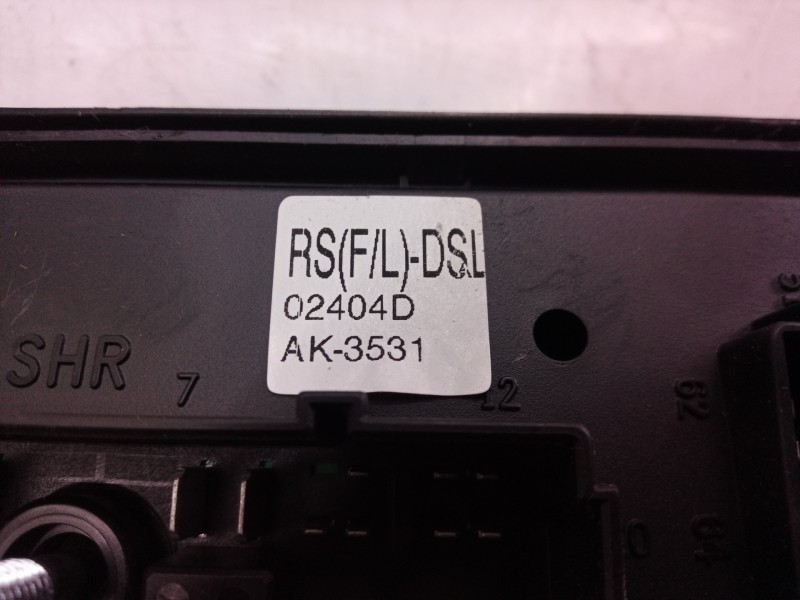 Recambio de caja reles / fusibles para kia carens referencia OEM IAM AK3531 AK3531 AK3531