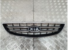 Recambio de rejilla delantera para kia carens 2.0 turbodiesel cat referencia OEM IAM
