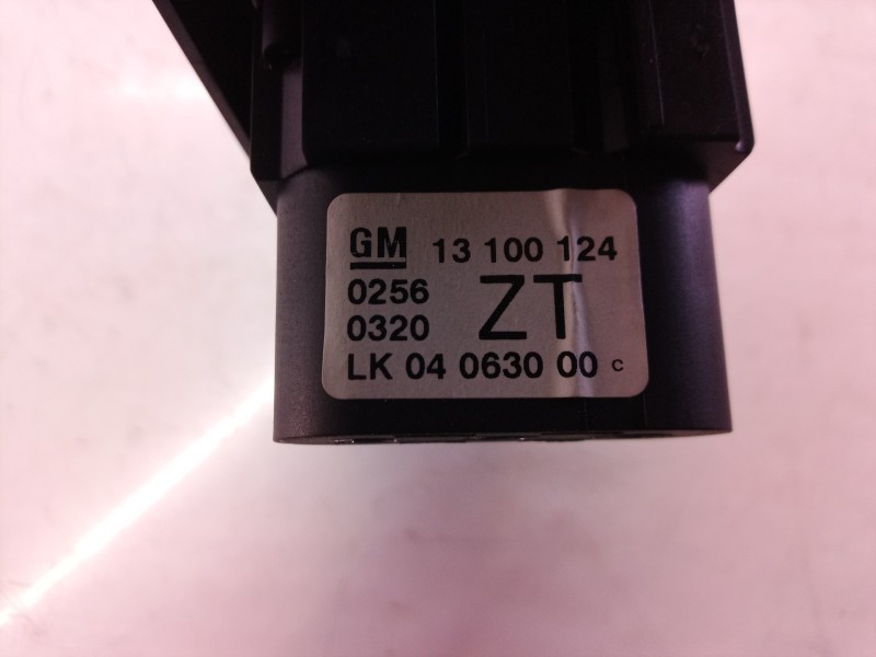 Recambio de mando luces para opel astra gtc sport referencia OEM IAM 13100124 13100124 LK04063000