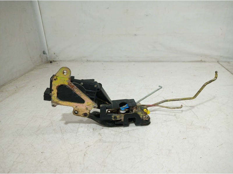 Recambio de cerradura puerta delantera derecha para hyundai accent (lc) gls referencia OEM IAM 95748 95748 95748