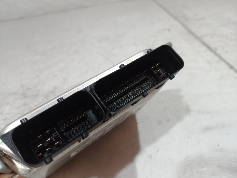 Recambio de centralita motor uce para skoda superb (3u4) elegance referencia OEM IAM 038906019 038906019 038906019