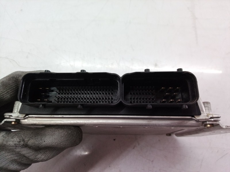 Recambio de centralita motor uce para kia carens referencia OEM IAM 0281011024 0281011024 3912127310