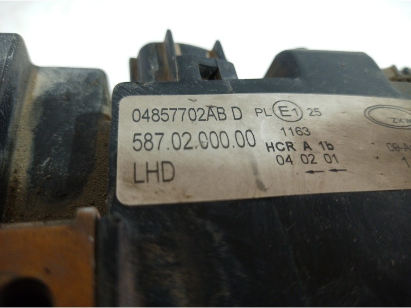 Recambio de faro derecho para chrysler voyager (rg) 2.5 crd se referencia OEM IAM 04857702AB 04857702AB 04857702