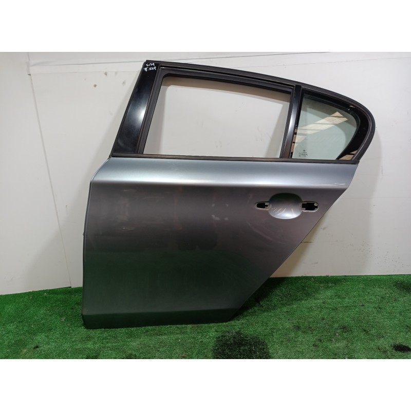 Recambio de puerta trasera izquierda para bmw serie 1 berlina (e81/e87) 118d referencia OEM IAM   