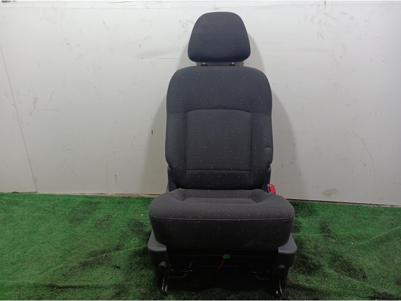 Recambio de asientos trasero derecho para hyundai trajet (fo) 2.0 gls referencia OEM IAM   