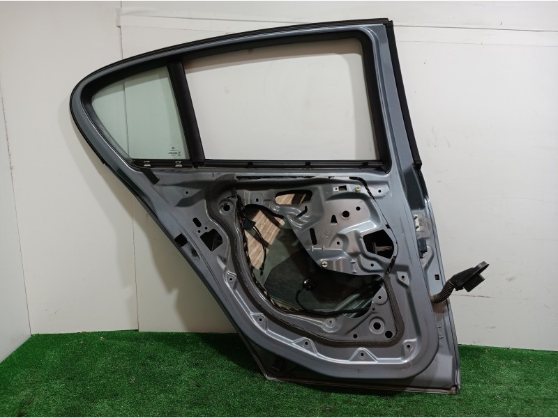 Recambio de puerta trasera izquierda para bmw serie 1 berlina (e81/e87) 118d referencia OEM IAM   