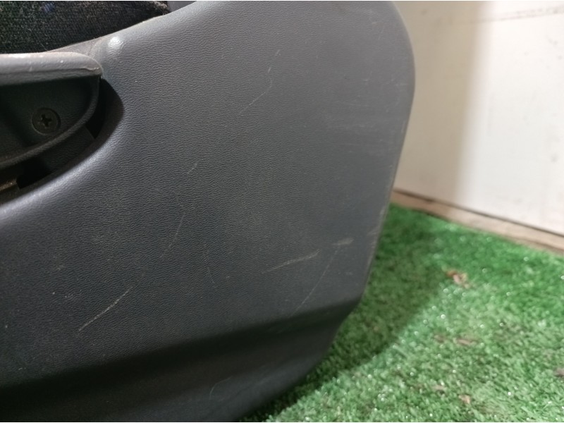 Recambio de asientos trasero izquierdo para hyundai trajet (fo) 2.0 gls referencia OEM IAM   