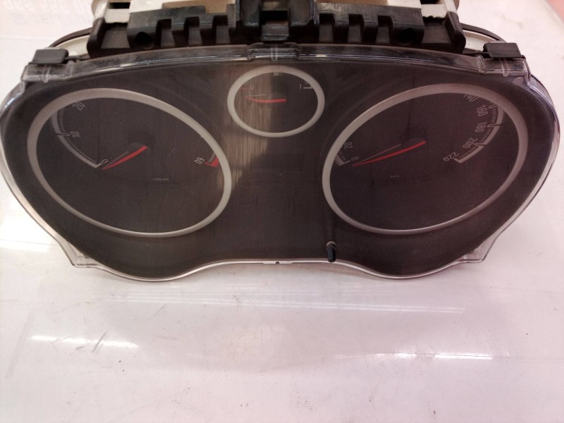 Recambio de cuadro instrumentos para opel corsa d enjoy referencia OEM IAM P0013264273 1563680 281202453