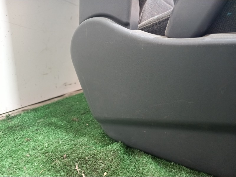 Recambio de asientos trasero izquierdo para hyundai trajet (fo) 2.0 gls referencia OEM IAM   