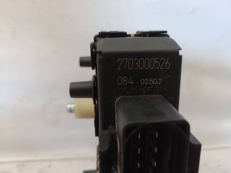 Recambio de motor elevalunas trasero derecho para audi a4 berlina (b5) referencia OEM IAM 2703000526 2703000526 0130821786 Recambio de motor elevalunas trasero derecho para audi a4 berlina (b5) referencia OEM IAM 2703000526 2703000526 0130821786