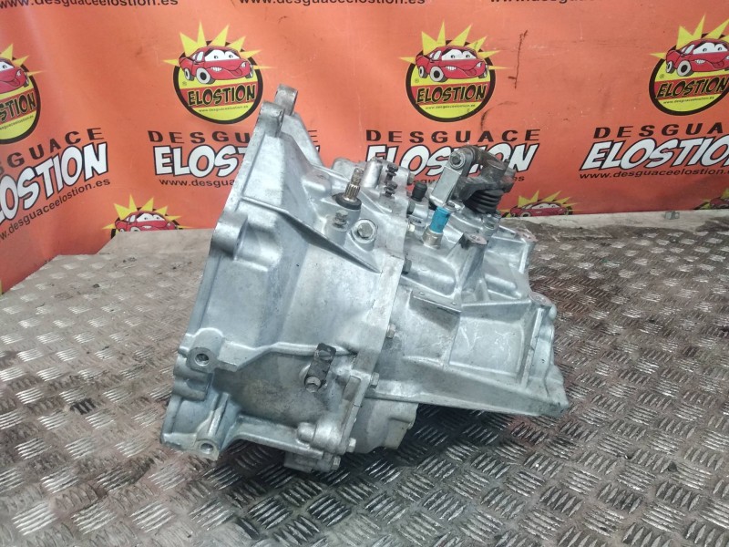 Recambio de caja cambios para hyundai coupe (gk) 2.7 v6 cat referencia OEM IAM 3A0 3A0 3A0