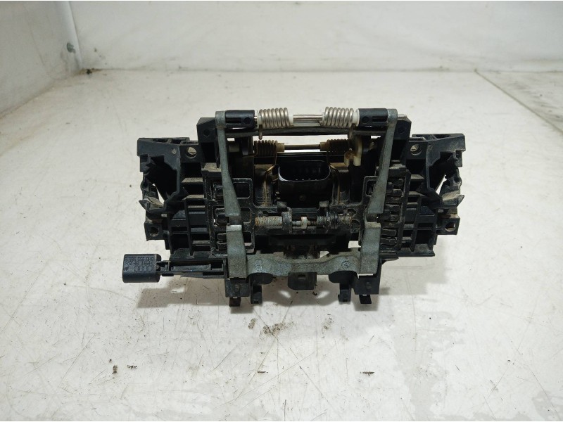 Recambio de maneta exterior trasera derecha para audi a8 (4e2) referencia OEM IAM   